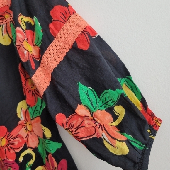 ModaPosa Black & Red Citrus Floral Leola Puff-Sleeve Top Shirt - Picture 5 of 12